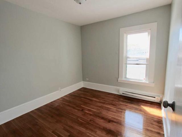 4 bedroom, Boston MA 02125 LS98397366