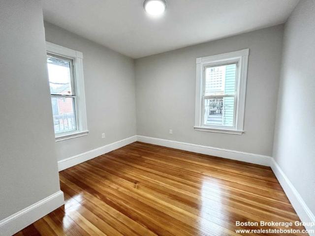 4 bedroom, Boston MA 02125 98396742