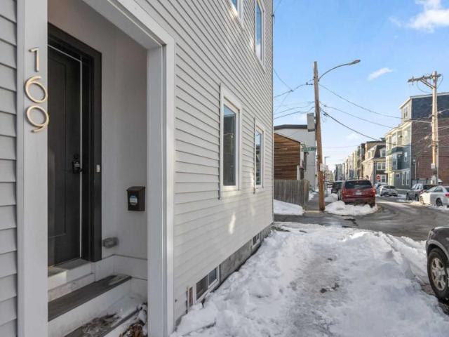 4 bedroom, Boston MA 02127 LS98396139