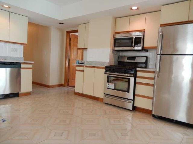 4 bedroom, Boston MA 02128 LS98395126