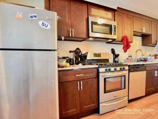 4 bedroom, Boston MA 02128 98395116