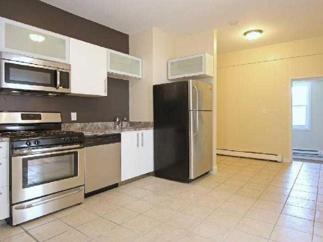 4 bedroom, Boston MA 02128 98395875