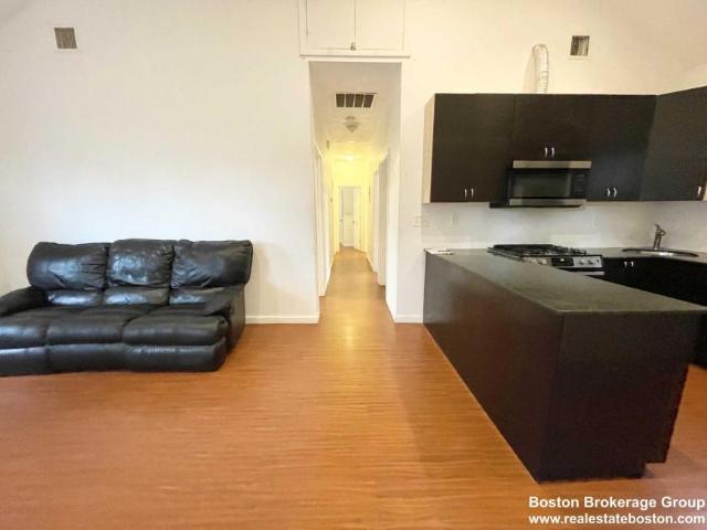 4 bedroom, Boston MA 02120 LS100213366