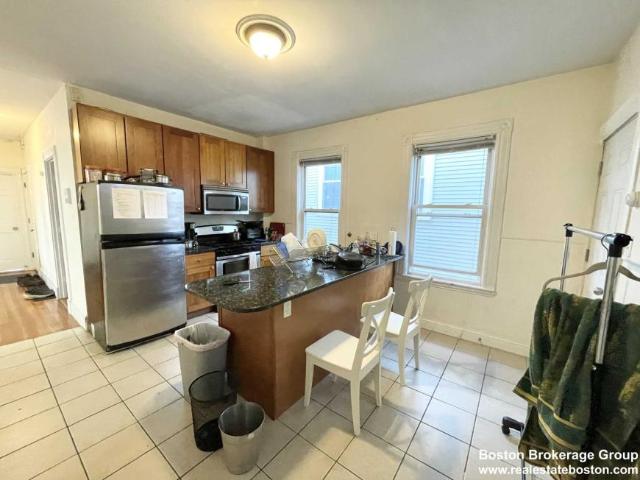 4 bedroom, Boston MA 02120 LS98395638