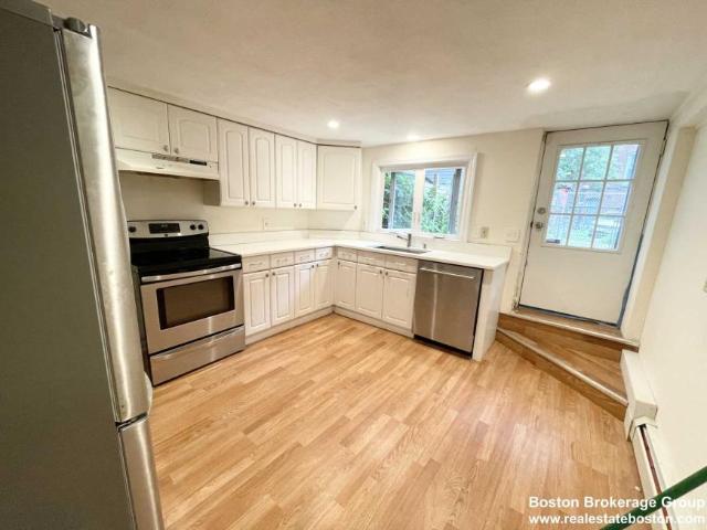 4 bedroom, Boston MA 02120 LS98395390