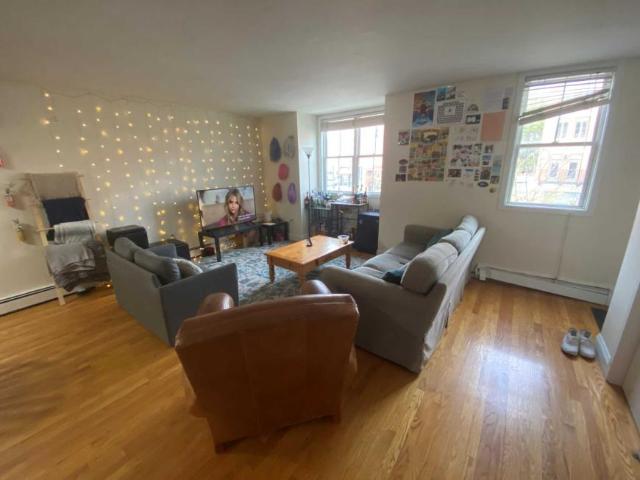 4 bedroom, Boston MA 02120 98396488