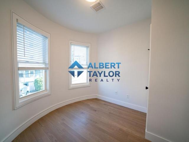 4 bedroom, Boston MA 02120 99099497