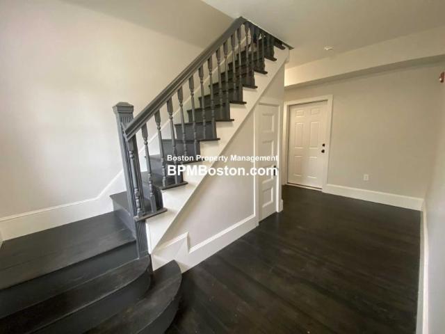 4 bedroom, Boston MA 02121 98396102