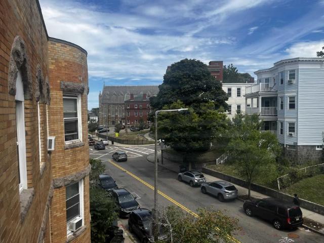 4 bedroom, Boston MA 02122 LS98397582