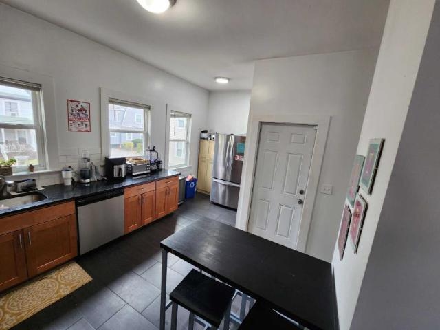 4 bedroom, Boston MA 02134 98396458