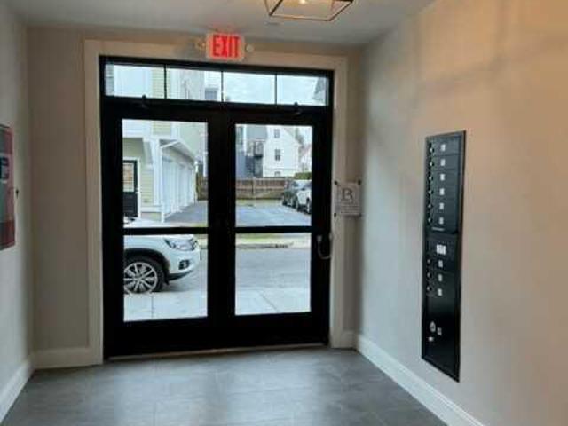 4 bedroom, Boston MA 02134 98396591
