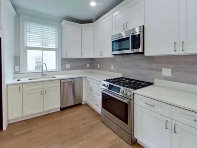 4 bedroom, Boston MA 02135 LS98395309