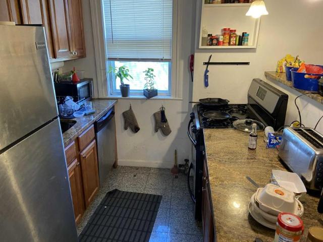 4 bedroom, Boston MA 02135 98394749
