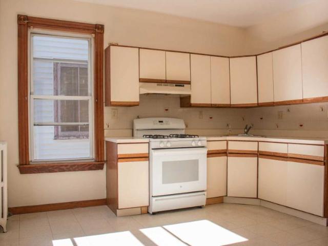 4 bedroom, Boston MA 02130 LS98751655