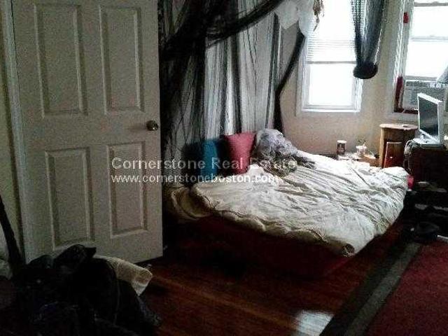 4 bedroom, Boston MA 02130 LS98397158