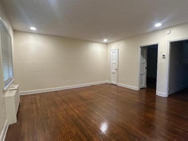 4 bedroom, Baltimore MD 21213 105847425
