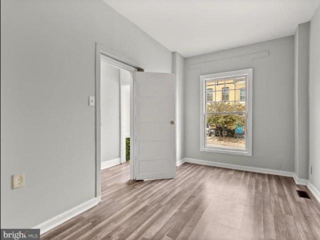 4 bedroom, Baltimore MD 21224 LS105541497