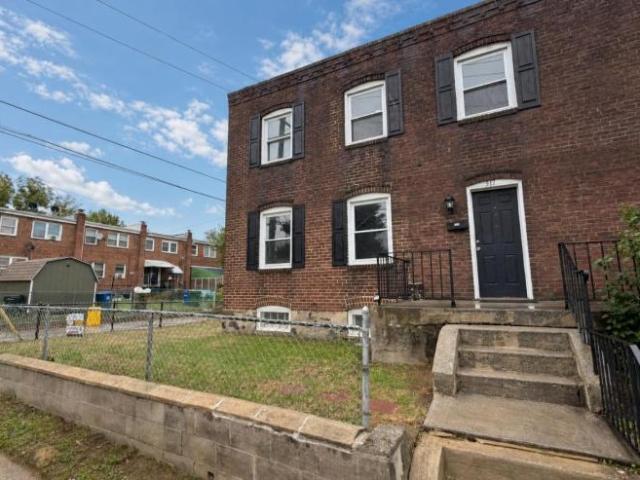 4 bedroom, Baltimore MD 21225 105845734