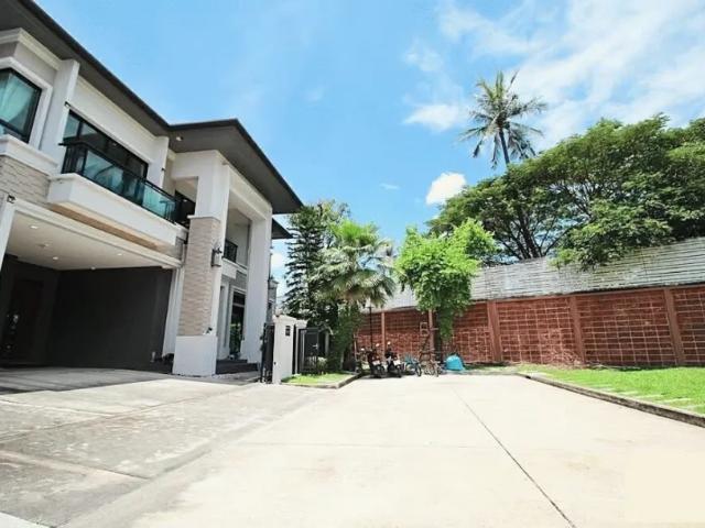 4 bedroom, Bangkok Bangkok for rent LS104323287