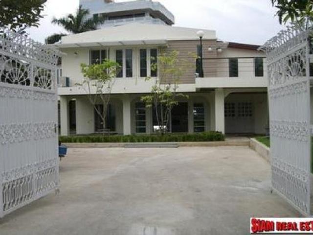 4 ห้องนอน, Bangkok