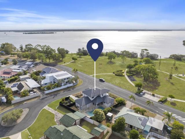 4 Bedroom House Banksia Beach QLD 101909426