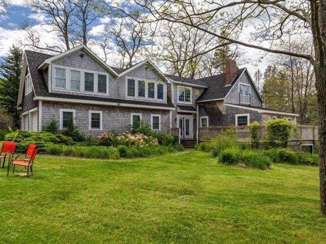 4 bedroom, Bar Harbor ME 04609 106001830