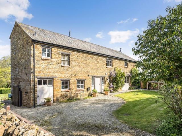 4 bedroom barn to rent
