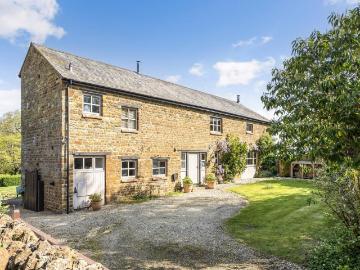 4 bedroom barn to rent