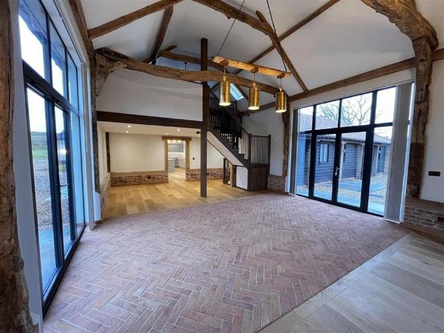 4 bedroom barn conversion to rent