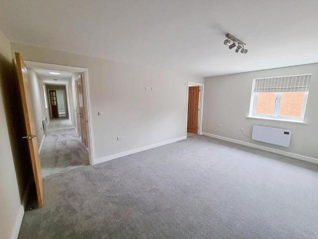 4 bedroom barn conversion to rent