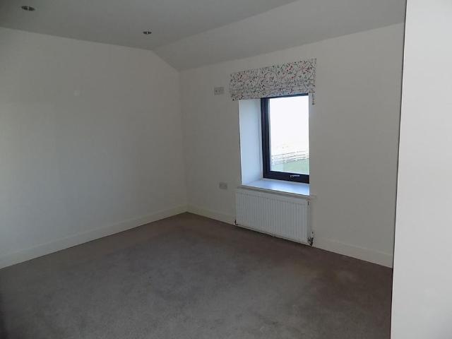 4 bedroom barn conversion to rent
