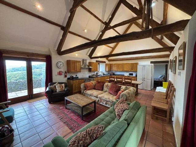 4 bedroom barn conversion to rent