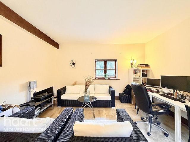 4 bedroom barn conversion to rent