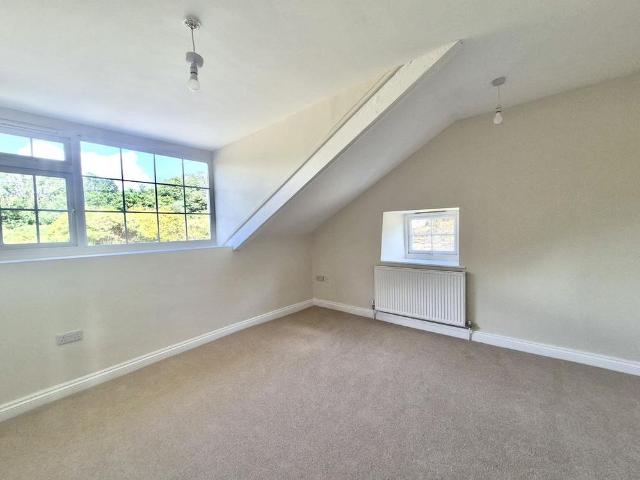 4 bedroom barn conversion to rent