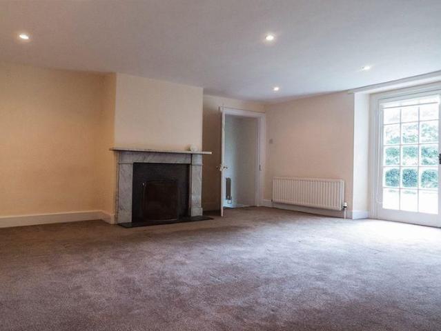 4 bedroom barn conversion to rent