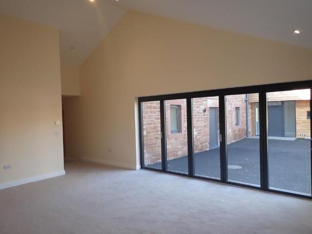 4 bedroom barn conversion to rent