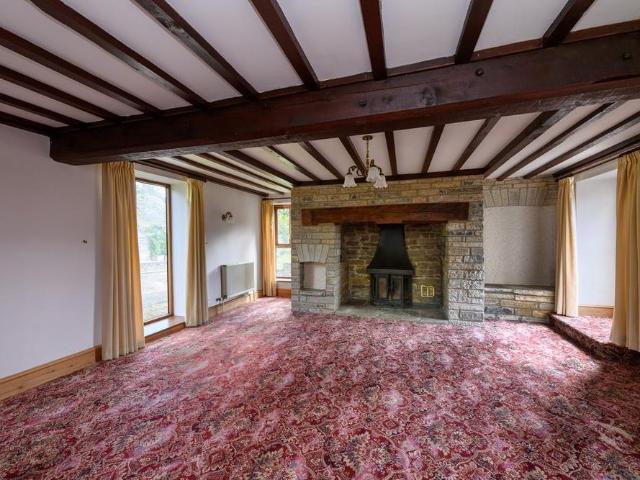 4 bedroom barn conversion to rent