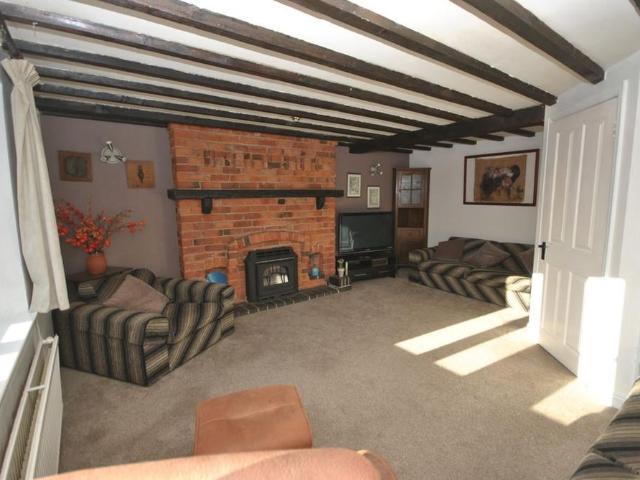 4 bedroom barn conversion to rent