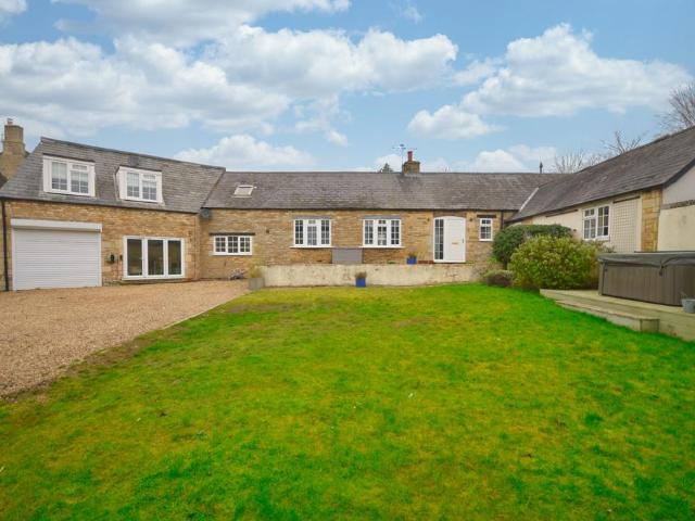 4 bedroom barn for sale