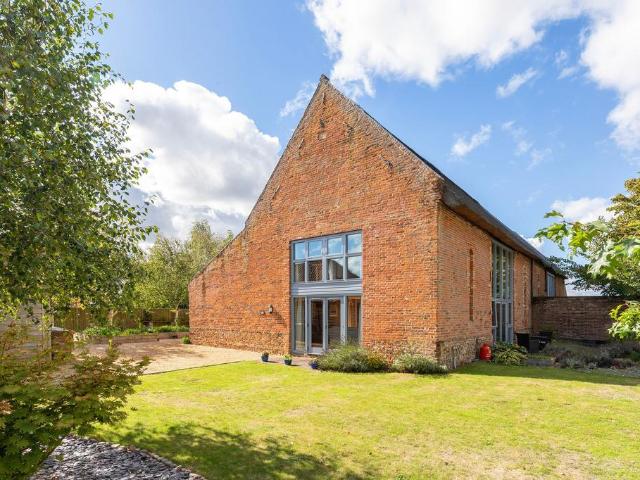 4 bedroom barn for sale