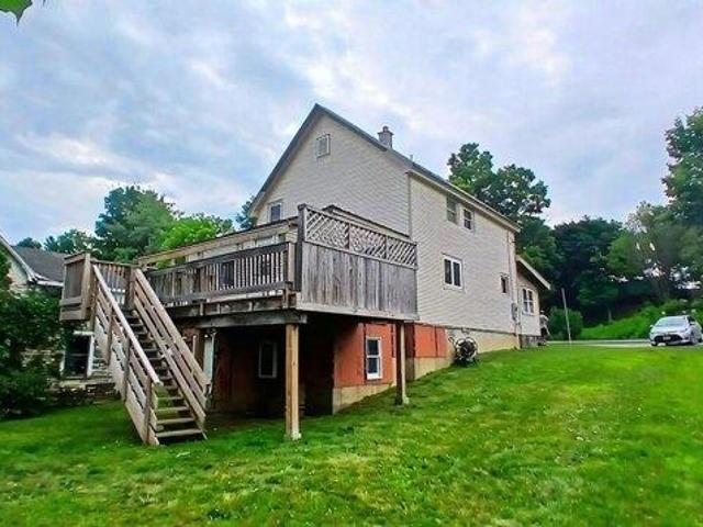 4 bedroom, Barre VT 05641 105423821