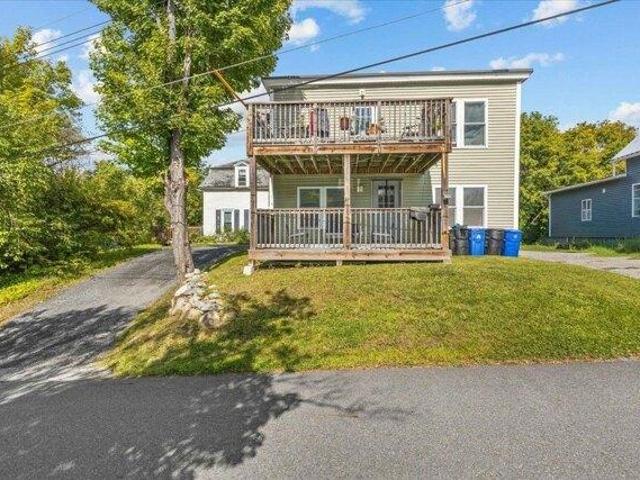 4 bedroom, Barre VT 05649 105493381