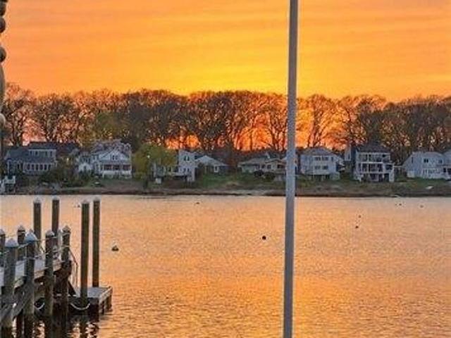 4 bedroom, Barrington RI 02806 105613298