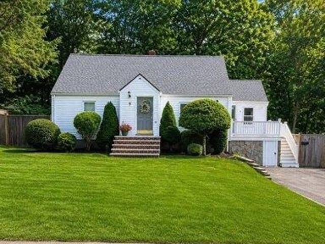 4 bedroom, Beverly MA 01915 105497250