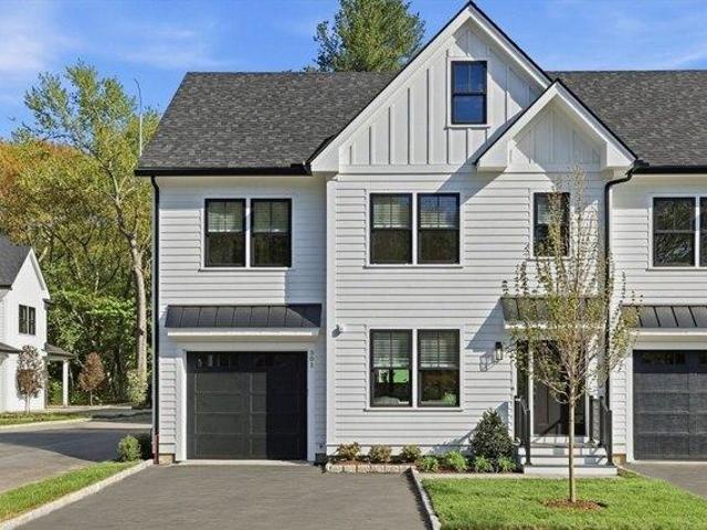 4 bedroom, Bedford MA 01730 105416938