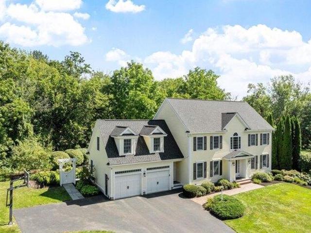4 bedroom, Bedford MA 01730 105588047