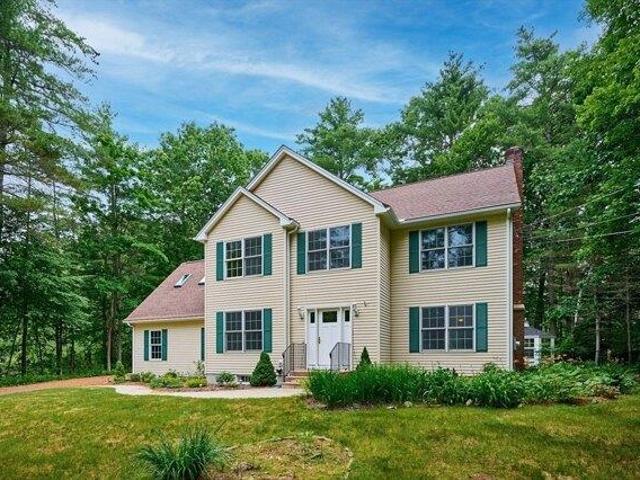 4 bedroom, Belchertown MA 01007 104376885