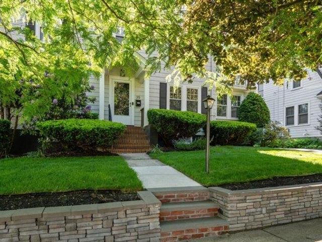 4 bedroom, Belmont MA 02478 105424912