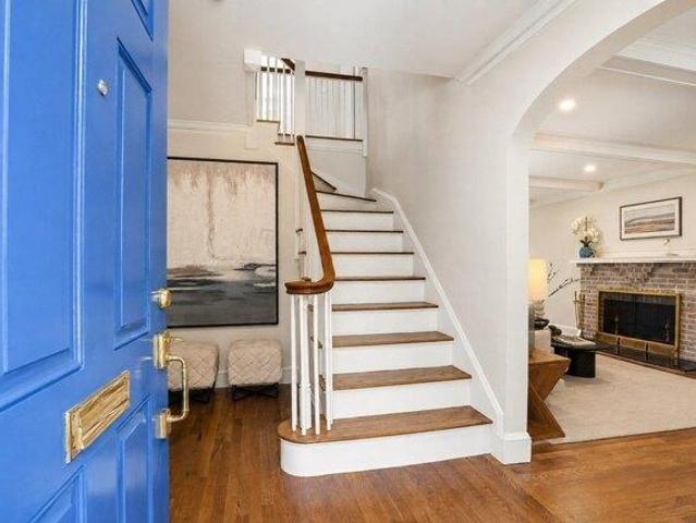 4 bedroom, Belmont MA 02478 105634174