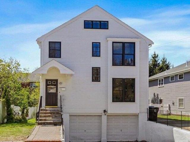4 bedroom, Belmont MA 02478 105384792